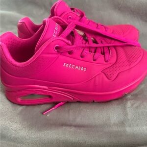 Sketchers Sneakers